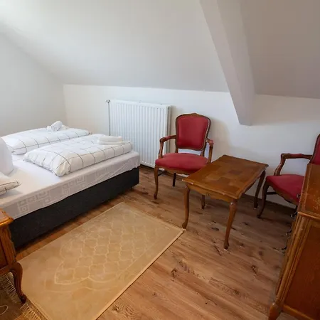 招待所 Vintage B 107