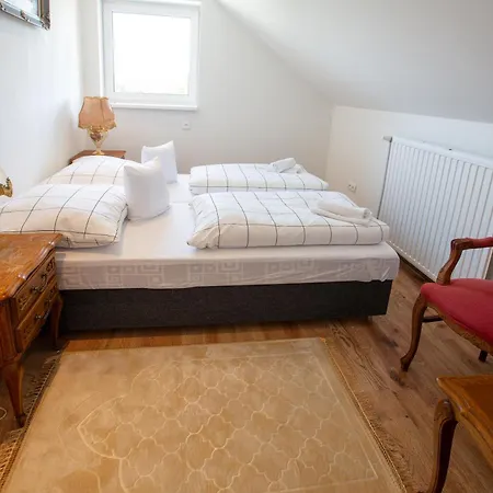 招待所 Vintage B 107 3*