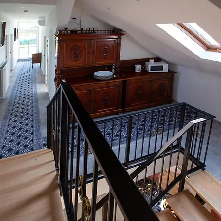 招待所 Vintage B 107